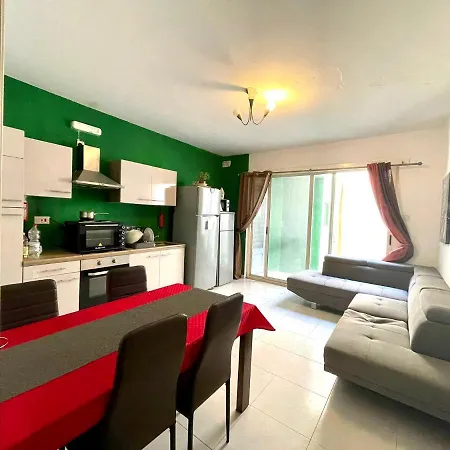Room 6- Private Room With Private Terrace, Private Bathroom, Ac And Wifi Affittacamere