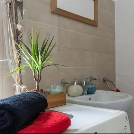 Affittacamere Room 6- Private Room With Private Terrace, Private Bathroom, Ac And Wifi